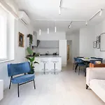 Elegant Flat In Ponte Milvio 아파트