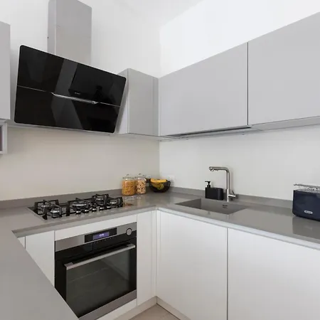 Elegant Flat In Ponte Milvio