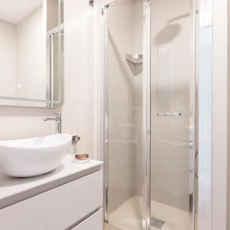 Lägenhet Elegant Flat In Ponte Milvio Rom