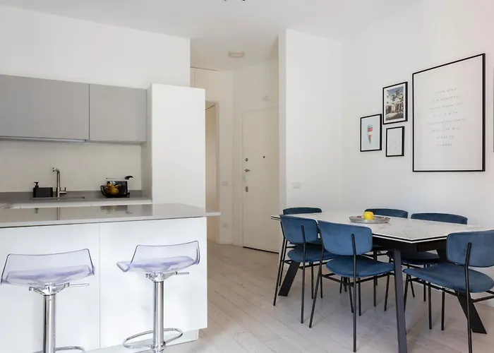 Elegant Flat In Ponte Milvio * Roma